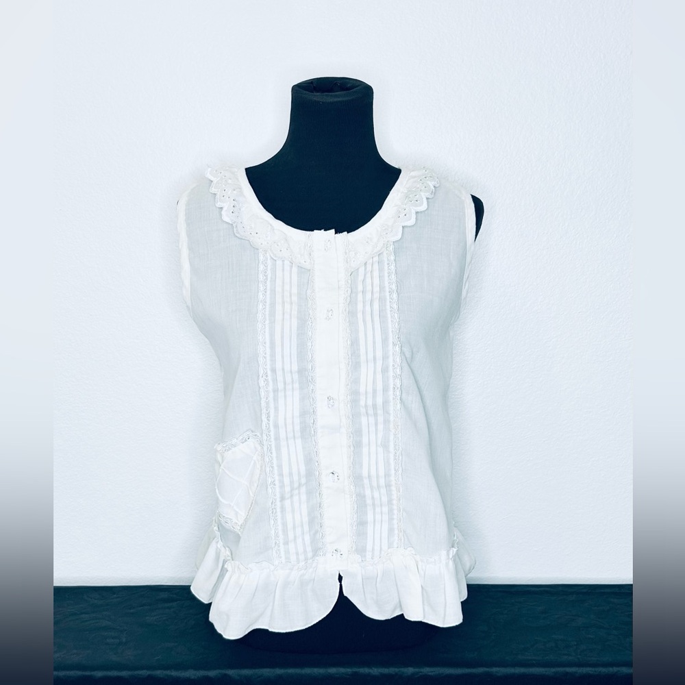 Women's Elegant White Lace Trim Sleeveless Top